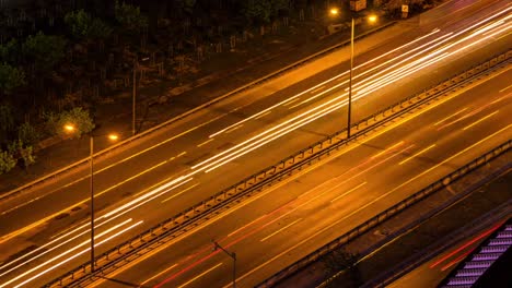 Time-Lapse-Schuss-Übersicht-der-Nacht-Straßenverkehr