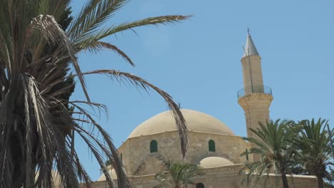 Facade-of-old-mosque