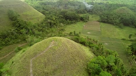 Luftaufnahme-der-Chocolate-Hills-Komplex,-Batuan,-Philippinen.