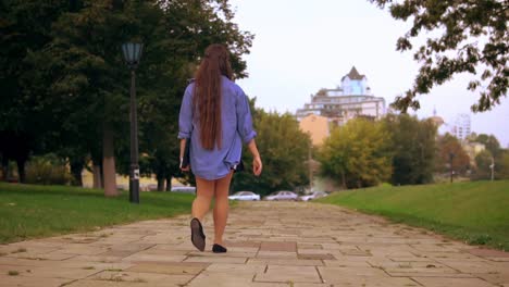 back-view-woman-going-to-work