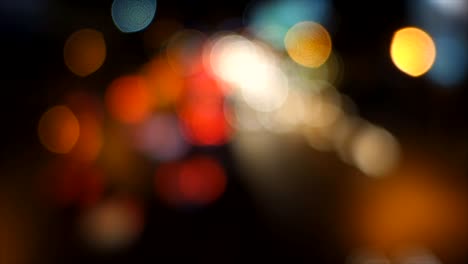 Unschärfe-Bokeh-einer-Verkehrsampel