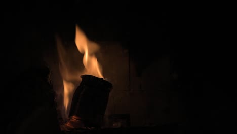 wood-burning-in-the-fireplace-macro-closeup