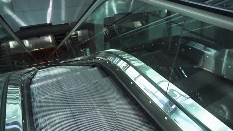 Moving-empty-escalator