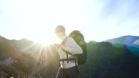 Wanderer-Frau-Gebirge