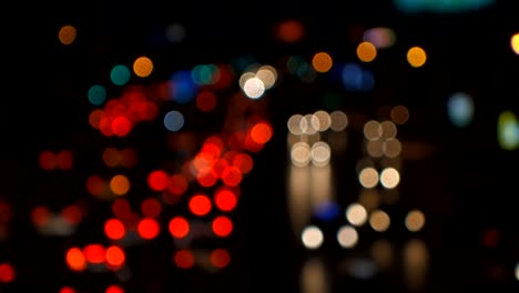 Unschärfe-Bokeh-einer-Verkehrsampel