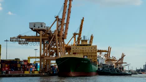 4K-time-lapse-:-working-crane-loading-bridge-in-shipyard