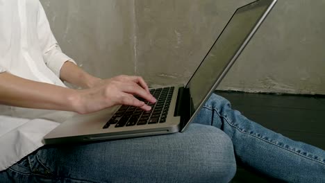 Freelancer-female-use-laptop-at-house