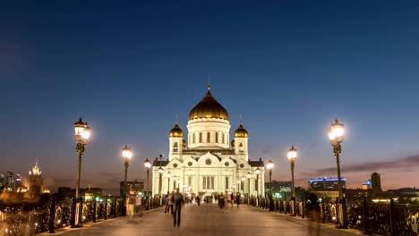 Moscow-city-skyline-day-to-night-sunset-timelapse-at-Cathedral-of-Christ-the-Saviour-and-bridge-over-Moscow-River,-Moscow-Russia-4K-Time-Lapse