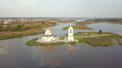 La-iglesia-de-la-Transfiguración-del-Salvador