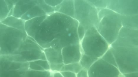 Slow-Motion-Under-Water-Sun-light-Reflection