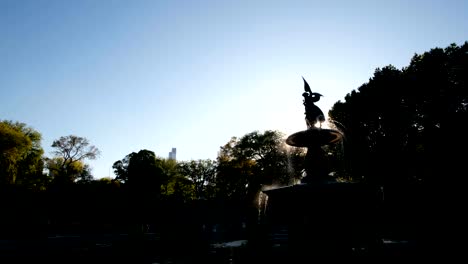 Fuente-de-Bethesda-en-el-Central-Park-en-Nueva-York