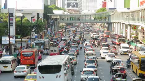 Verkehr-in-Bangkok-