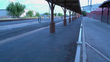 Sunset-Station-Train-Waiting-Area-Panning-Video