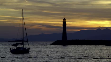 Am-Meer-Stadt-Turgutreis-und-spektakuläre-Sonnenuntergänge