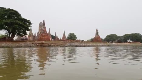 Ayutthaya-Fluss.-Am-Wat-Chaiwatthanaram-historischen-Park-Ayutthaya-Provinz-Ayutthaya-(Unesco-World-Heritage-Site,-Thailand