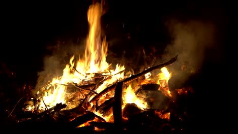 Lagerfeuer-Lagerfeuer-Sommer-brennen-Feuer-Lagerfeuer-in-FullHD