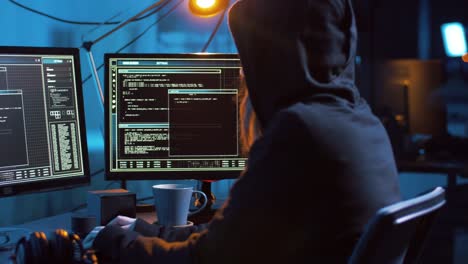 hacker-crear-virus-informáticos-para-el-ciberataque