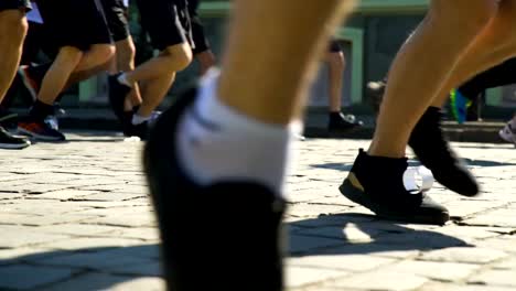 Piernas-de-los-corredores-de-maratón-Closeup