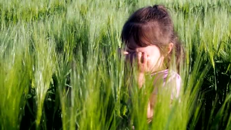 Emotions-of-the-child-on-the-wheat-field