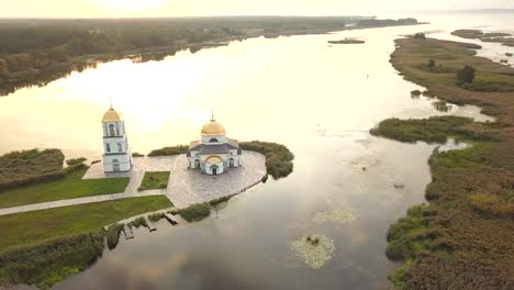 La-iglesia-de-la-Transfiguración-del-Salvador