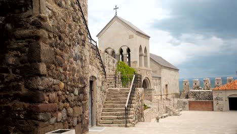 El-edificio-de-la-iglesia-cristiana-en-el-territorio-del-complejo-Rabati