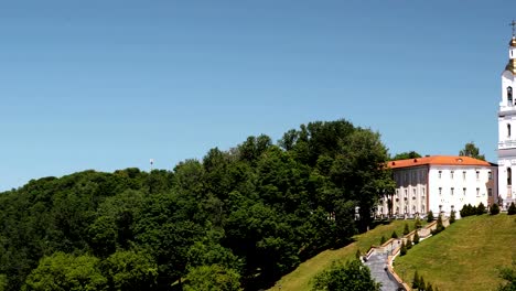 Wizebsk,-Weißrussland.-Annahme-Kathedrale,-Rathaus,-Kirche-der-Auferstehung-Christi-und-Dwina-im-sonnigen-Sommertag.-Pan,-Panorama