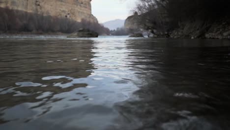 Blick-auf-den-Fluss