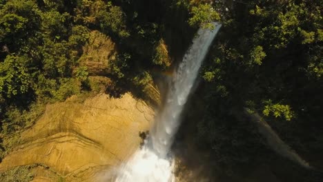 Beautiful-tropical-waterfall