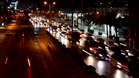 Time-Lapse-Staus-Verkehr-an-der-Rama-IV-road