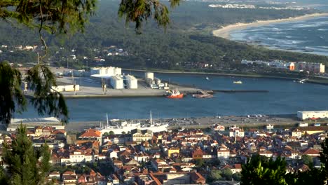 Industrial-sea-port-in-Portugal