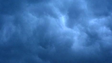 Night-sky-with-storm-clouds-thunderclouds