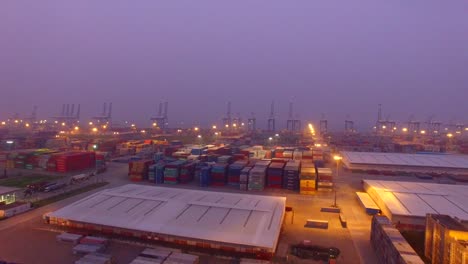 Shanghai-Container-Hafen