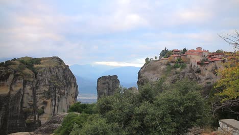 Varlaam-Kloster-in-Meteora,-Griechenland.-Zeitraffer