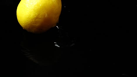 Falling-of-a-lemon.-Slow-motion.