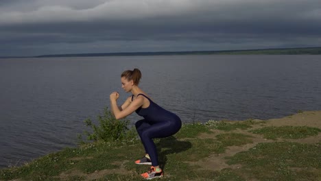 Yoga-woman-in-sportswear,-yogi-practice-outdoor