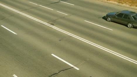 Machines-go-on-three-lanes.-Time-lapse