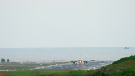 Avión-viaja-y-landing