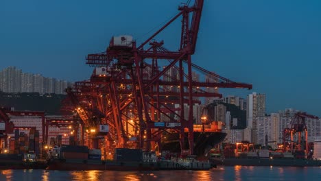 Industriehafen-in-Hong-Kong.