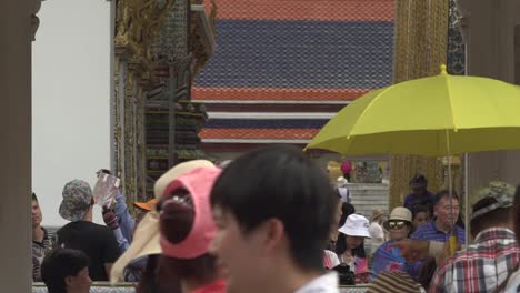 Bangkok-/-Thailand---May-23-2018-:-tourist-at-Wat-Phra-Si-Rattana-Satsadaram-slow-motion-shot