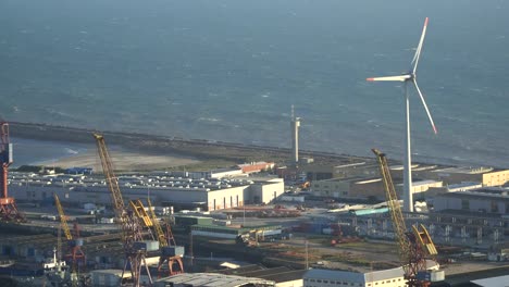 Große-industrielle-Seehafen-in-Portugal