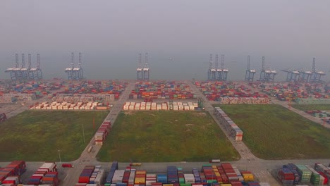 Shanghai-Container-Hafen