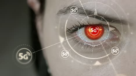 Junge-Cyborg-weiblich-blinkt-dann-high-Speed-5G-Symbole-erscheint.