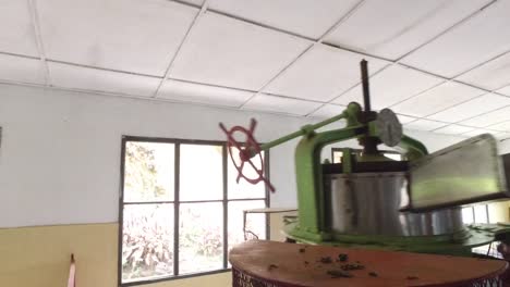 machine-grinding-tea-raw-on-factory