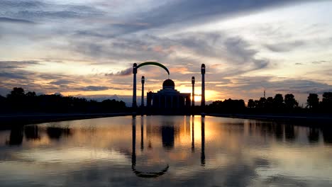 Paramotor-flying-the-pool-front-of-mosque