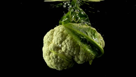 Falling-of-cauliflower-in-water.-Slow-motion.