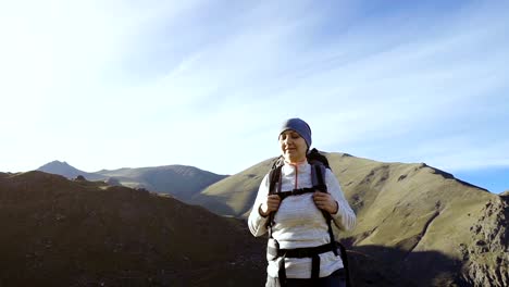 Wanderer-Frau-Gebirge