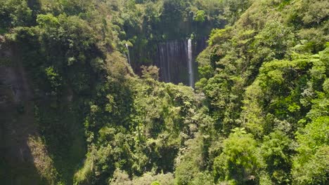 Wasserfall-Coban-Sewu-Java-Indonesien