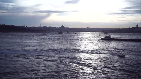 Bosphorus-Istanbul-al-atardecer