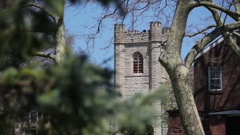 Torre-de-la-iglesia-de-la-isla-de-Gobernadores-Nueva-York