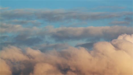 Wolken-Zeitraffer:-Verschieben-von-Cumulus-Abendhimmel